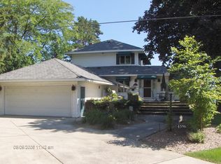 4596 Lakeshore Rd, Fort Gratiot, MI 48059