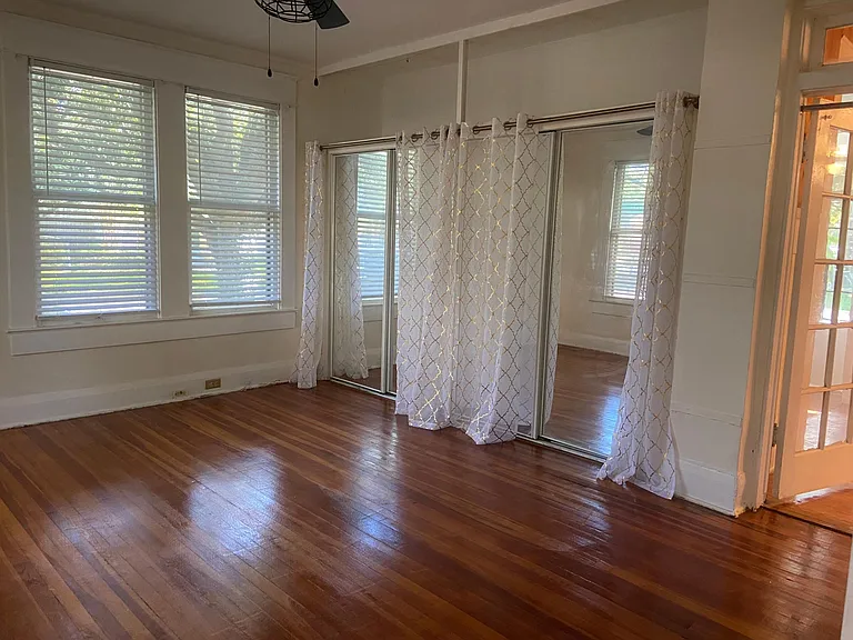 616 W Azeele St #1 — Photo 9
