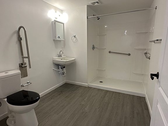 First Floor Bathroom