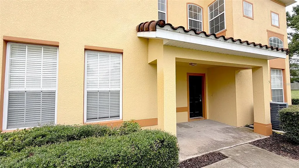 4 bed, 3.5 bath, 1730 sqft, $2,000 — Photo 3