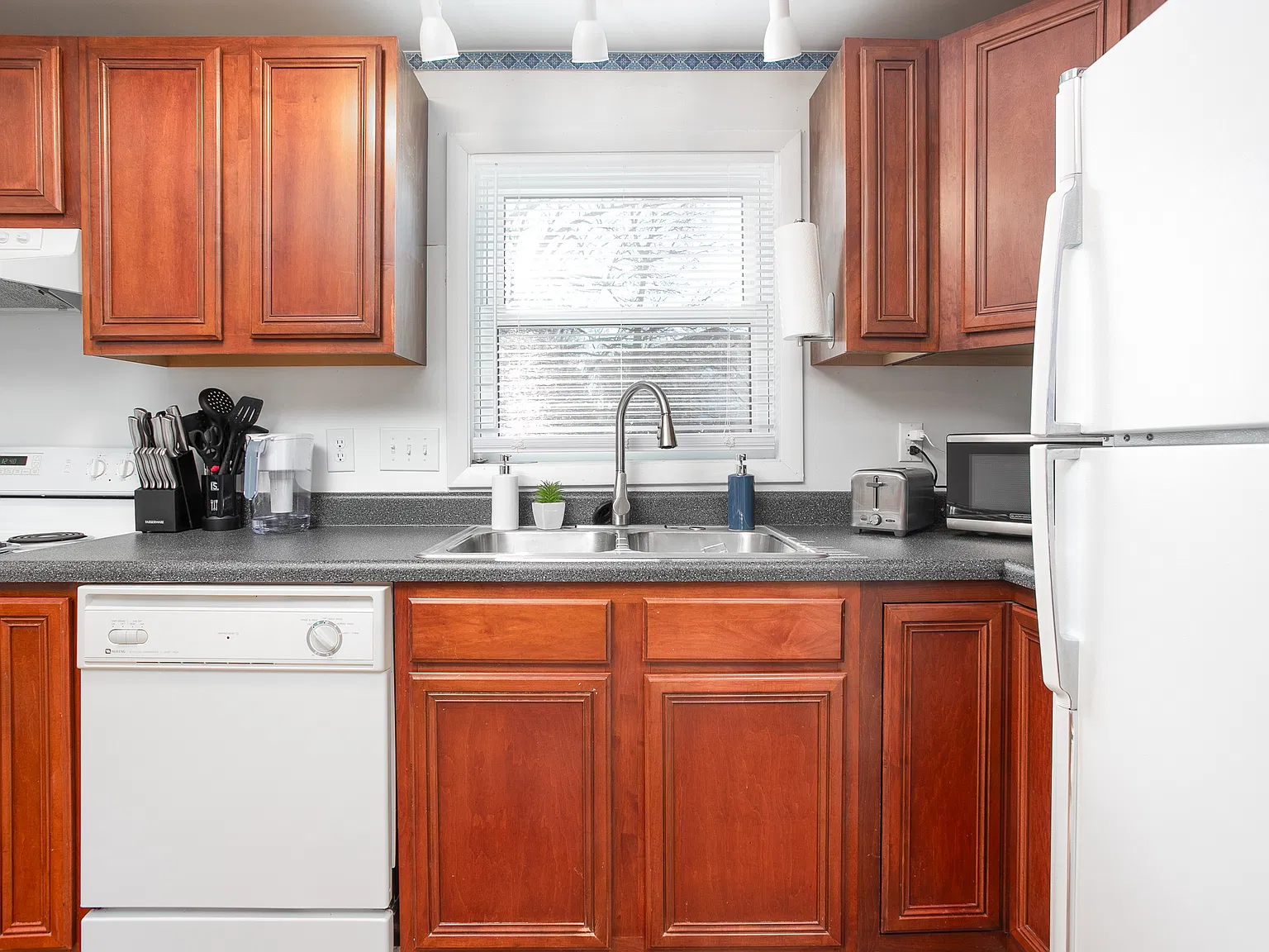 1 bed, 672 sqft, $1,550 — Photo 2