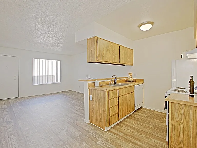 Mountain View — Photo 2