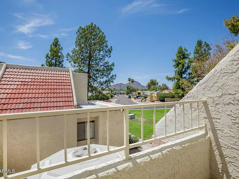 7818 E Rovey Ave — Photo 11