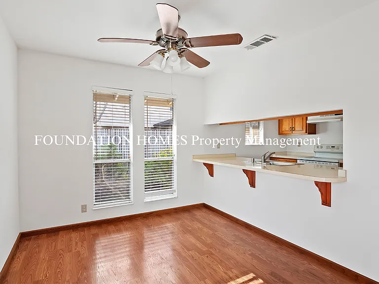 158 Roundtree Blvd — Photo 5
