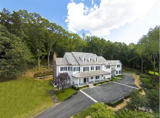 322 Succabone Rd, Mount Kisco, NY 10549