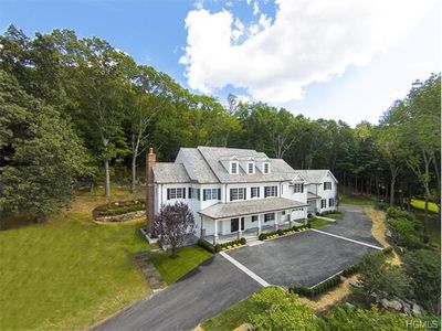 322 Succabone Rd, Mount Kisco, NY, 10549