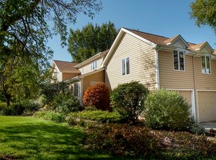 4103 Robert Parker Coffin Rd, Long Grove, IL 60047