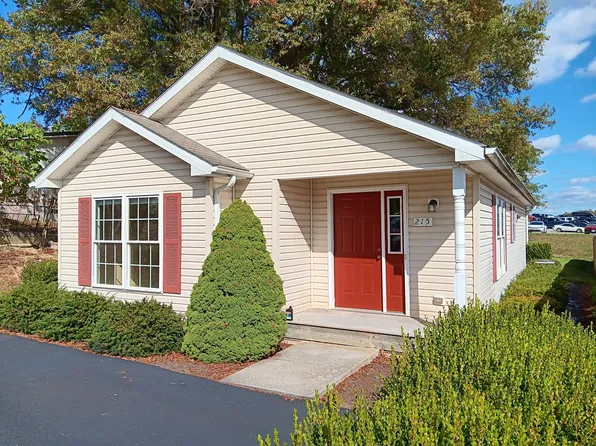 215 Teel St, Christiansburg, VA 24073