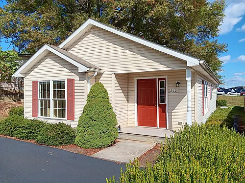 215 Teel St Photo 1
