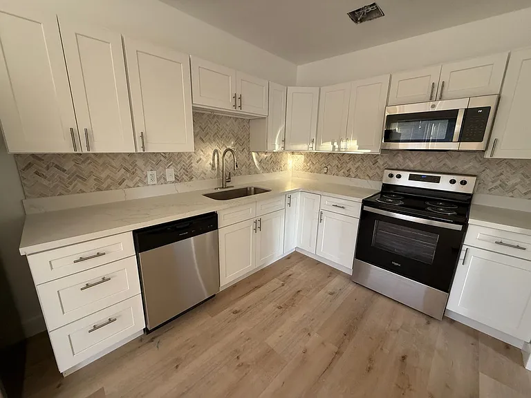 1226 E 500 S — Photo 21