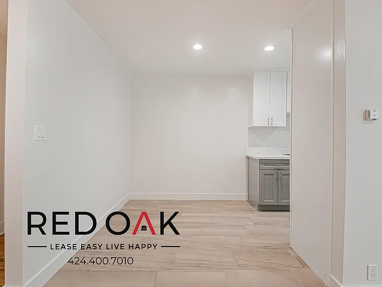 120 S Oxford Ave #8 — Photo 6