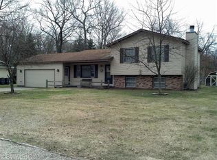 1733 Prince Ln, Muskegon, MI 49445