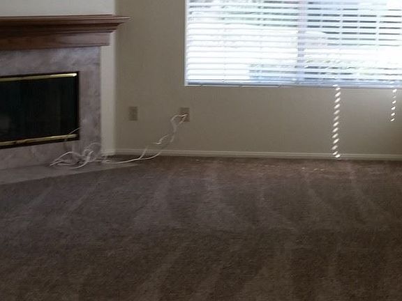 4th image of 1428 Village Meadows Dr