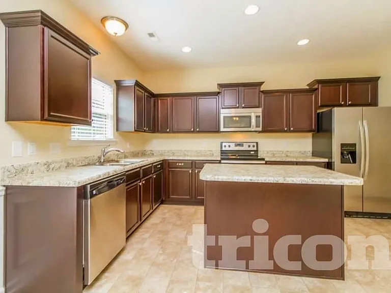 1842 Warmingfield Dr — Photo 4