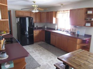 501 S 19th St, Clinton, IA 52732