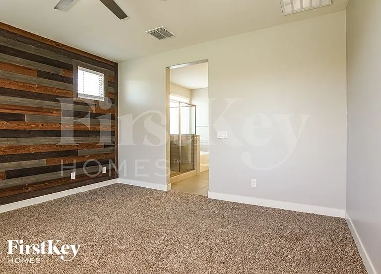18742 W Colter St — Photo 6
