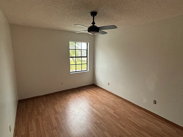7400 Wade Meadow Ct — Photo 15