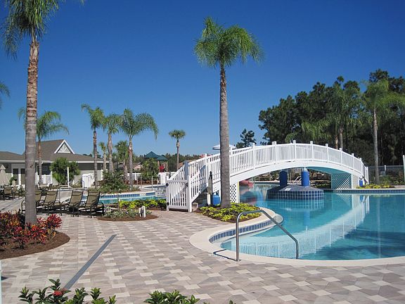 3rd image of 8904 Iron Oak Avenue
