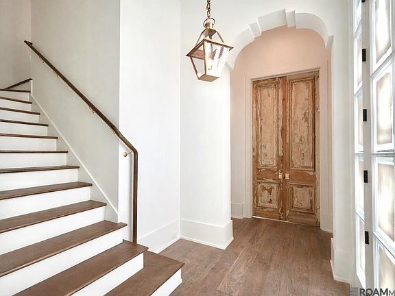 4th image of 643 Adelia Ln
