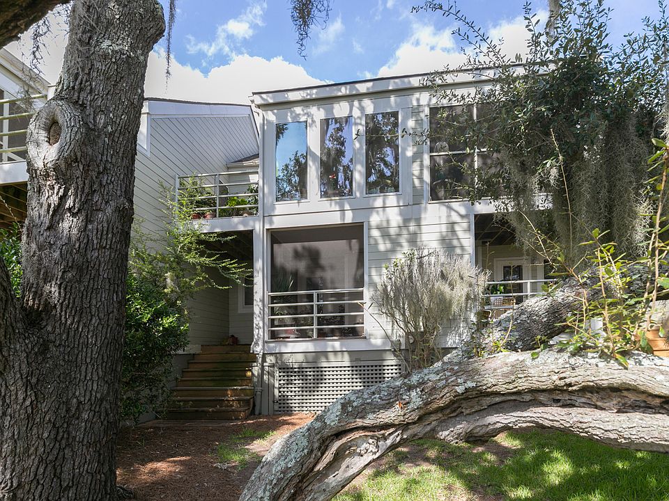 1st image of 1704 Live Oak Park