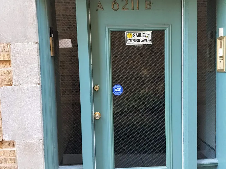 6211 S Woodlawn Ave #B — Photo 4