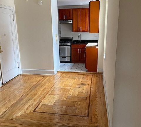 3rd image of 155 E 91st St APT 8B