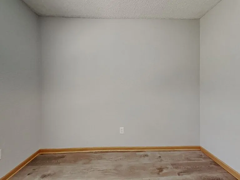 400 NW Woodbury Dr — Photo 15