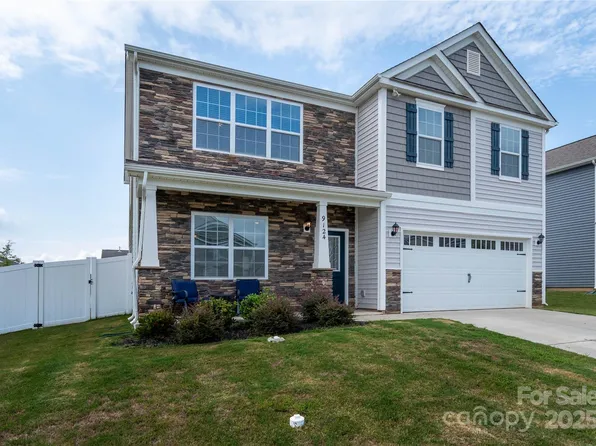 9124 Mackinaw Dr, Gastonia, NC 28056