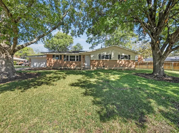 7017 Shady Oaks Dr, Waco, TX 76710