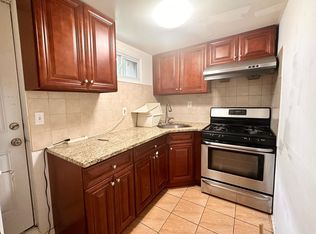 (Undisclosed Address), Syosset, NY 11791