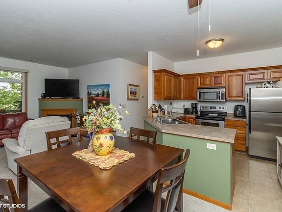 2nd image of 502 Carrie Ln