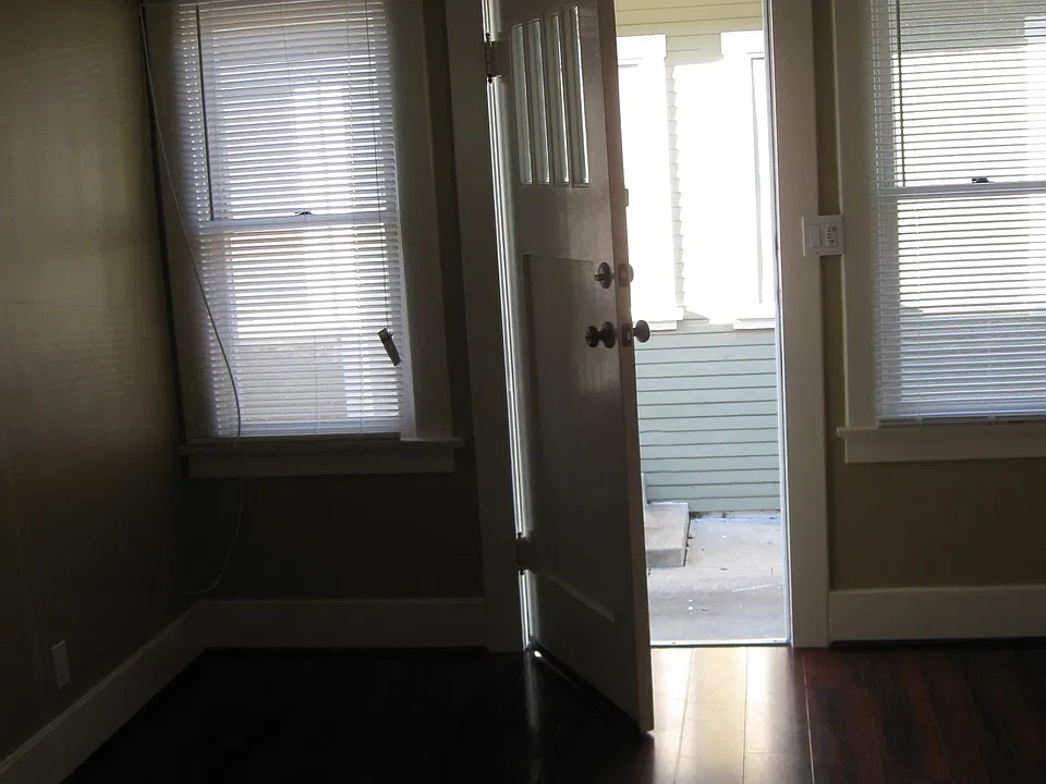livingroom enterance