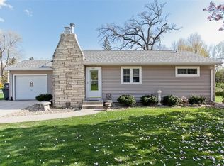 1005 E 3rd St, Anamosa, IA 52205