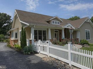 1024 Rockledge Dr, Carlisle, PA 17015