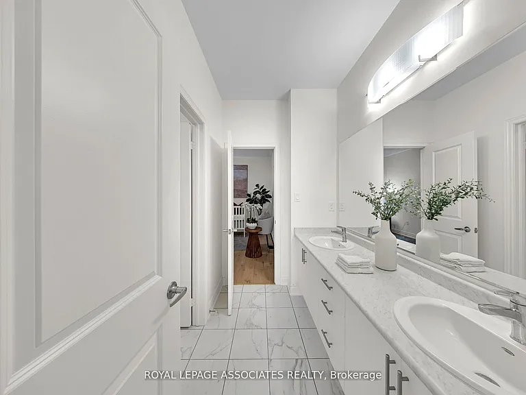 2215 Beckman Cres #UPPER — Photo 28