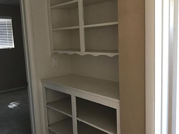 5th image of 4326 W Crittenden Ln