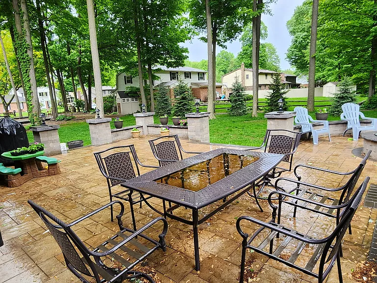 48124 Liberty Dr — Photo 31