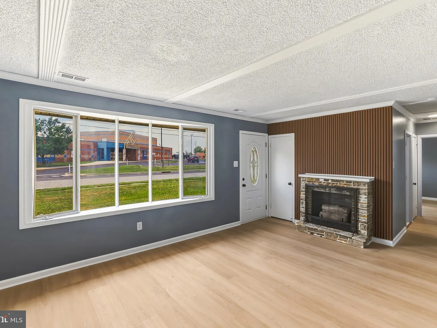 3 bed, 1248 sqft, $2,800 — Photo 3