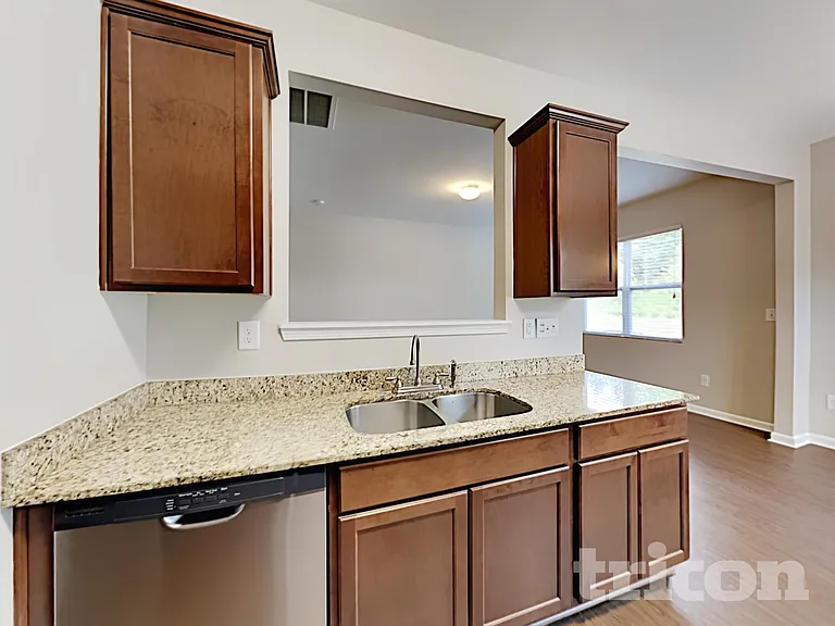 2030 Aragon Ln — Photo 5
