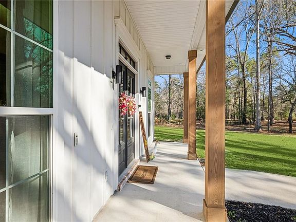 3rd image of 80483 N Willie Rd