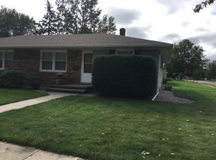 627 12th St, Menasha, WI 54952