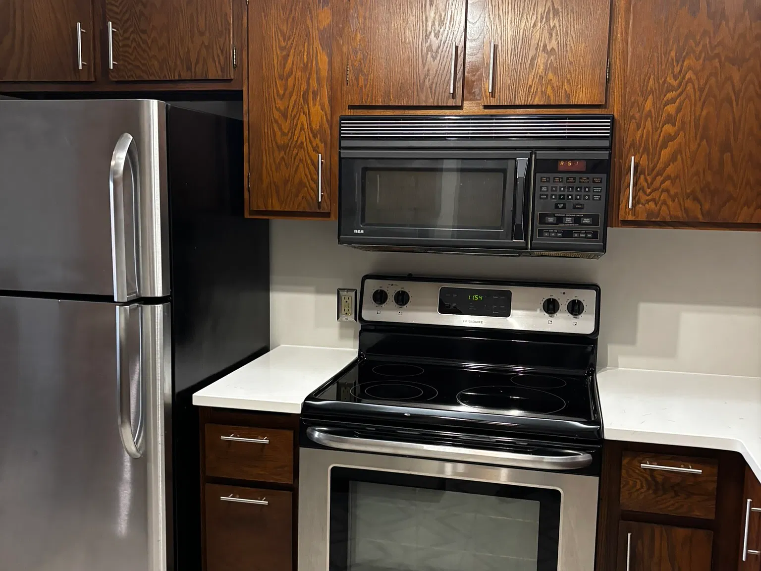 2 bed, 1000 sqft, $1,575 — Photo 3