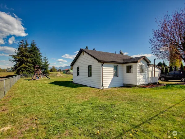 8721 District Line Rd., Burlington, WA 98233