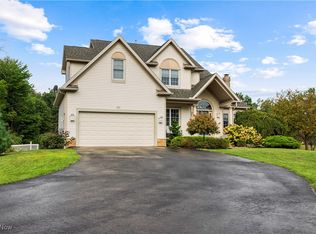 177 Mishler Rd N, Hartville, OH 44632