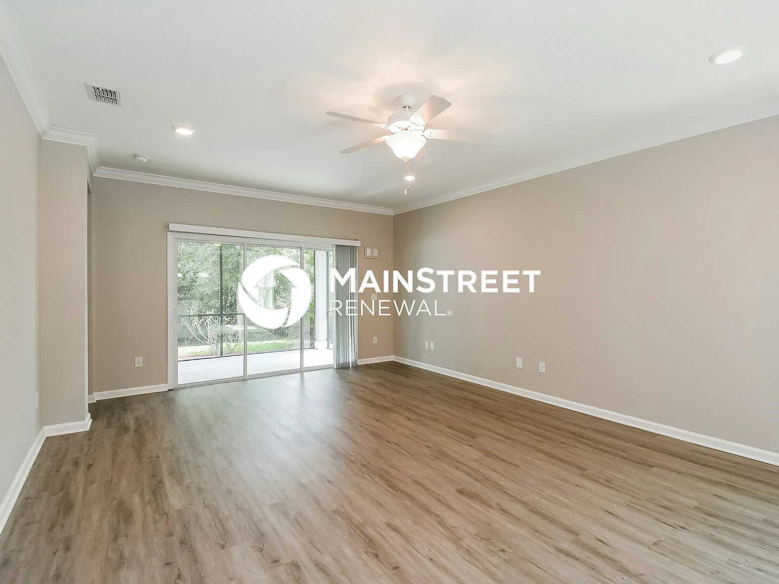 16045 Bainebridge Dr — Photo 3