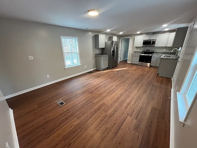 10 Brook Ln — Photo 4