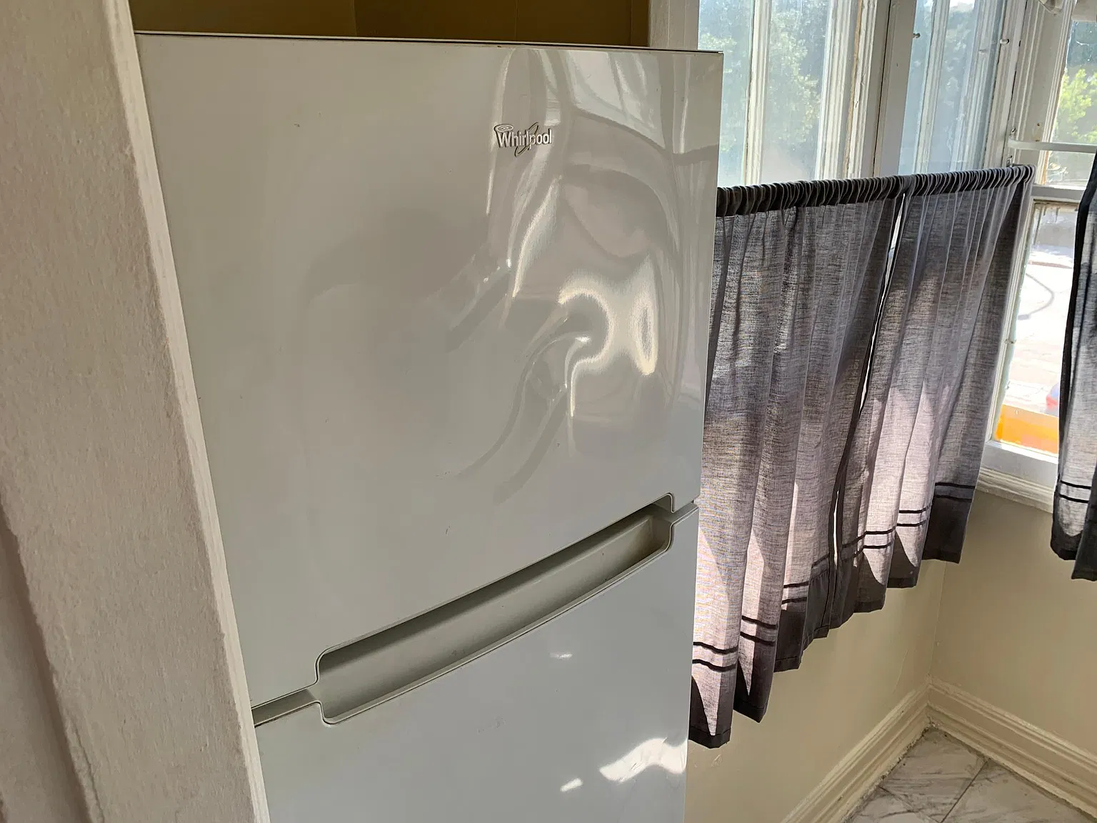 Studio, 350 sqft, $1,500 — Photo 3