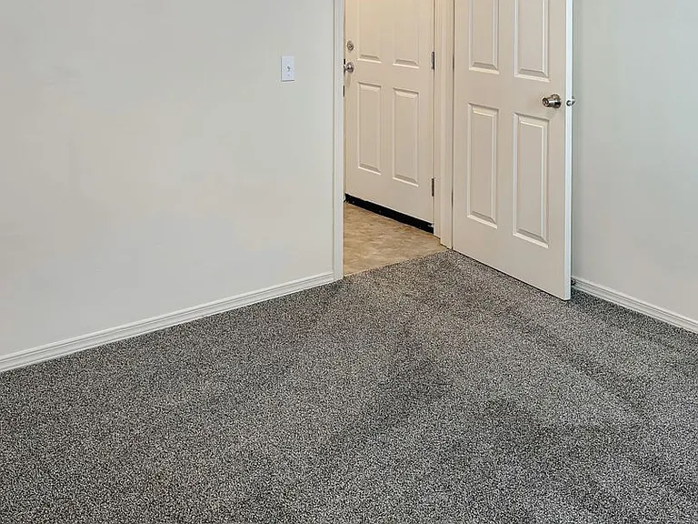 Town Manor Apartments — Photo 13