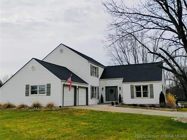 720 S Forrest Drive, Sellersburg, IN 47172