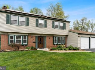 13 Northampton Dr, Willingboro, NJ